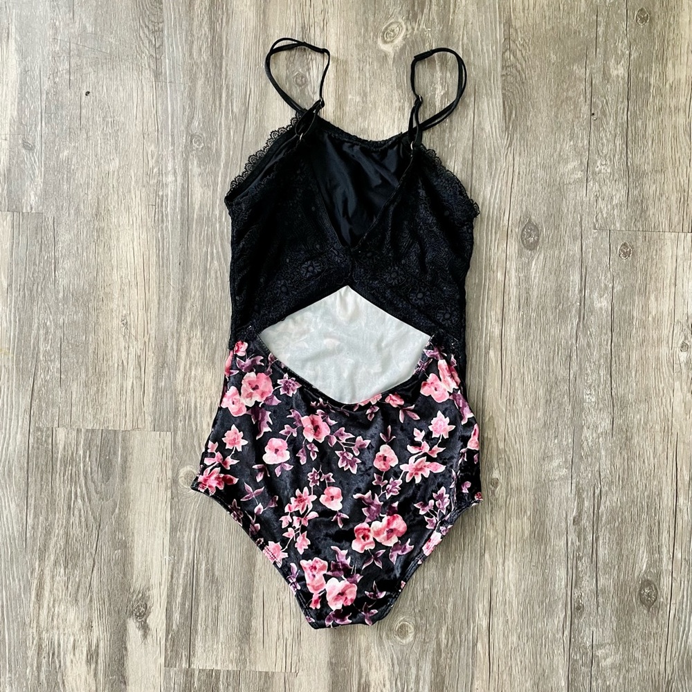 Black Lace & Floral Crushed Velvet Leotard/Bodysuit - Picture 3 of 11